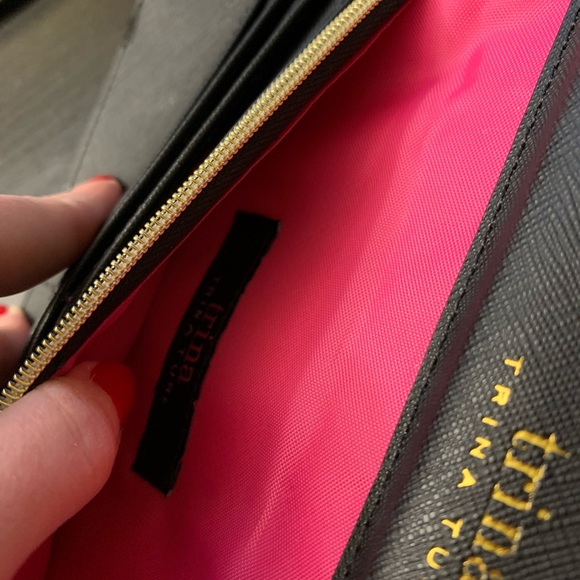 Trina Turk Patterned Purse - Picture 10 of 11